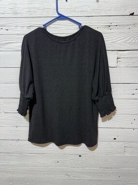 Women's Black 3/4 Sleeve Smocked Cuff Top